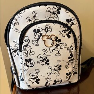 NWOT women’s Bioworld white and black Mickey Mouse mini backpack